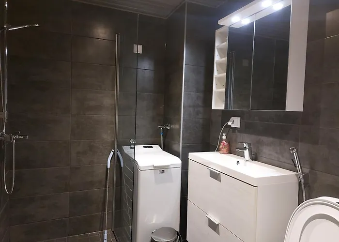 Lost In Aparthotel 3*